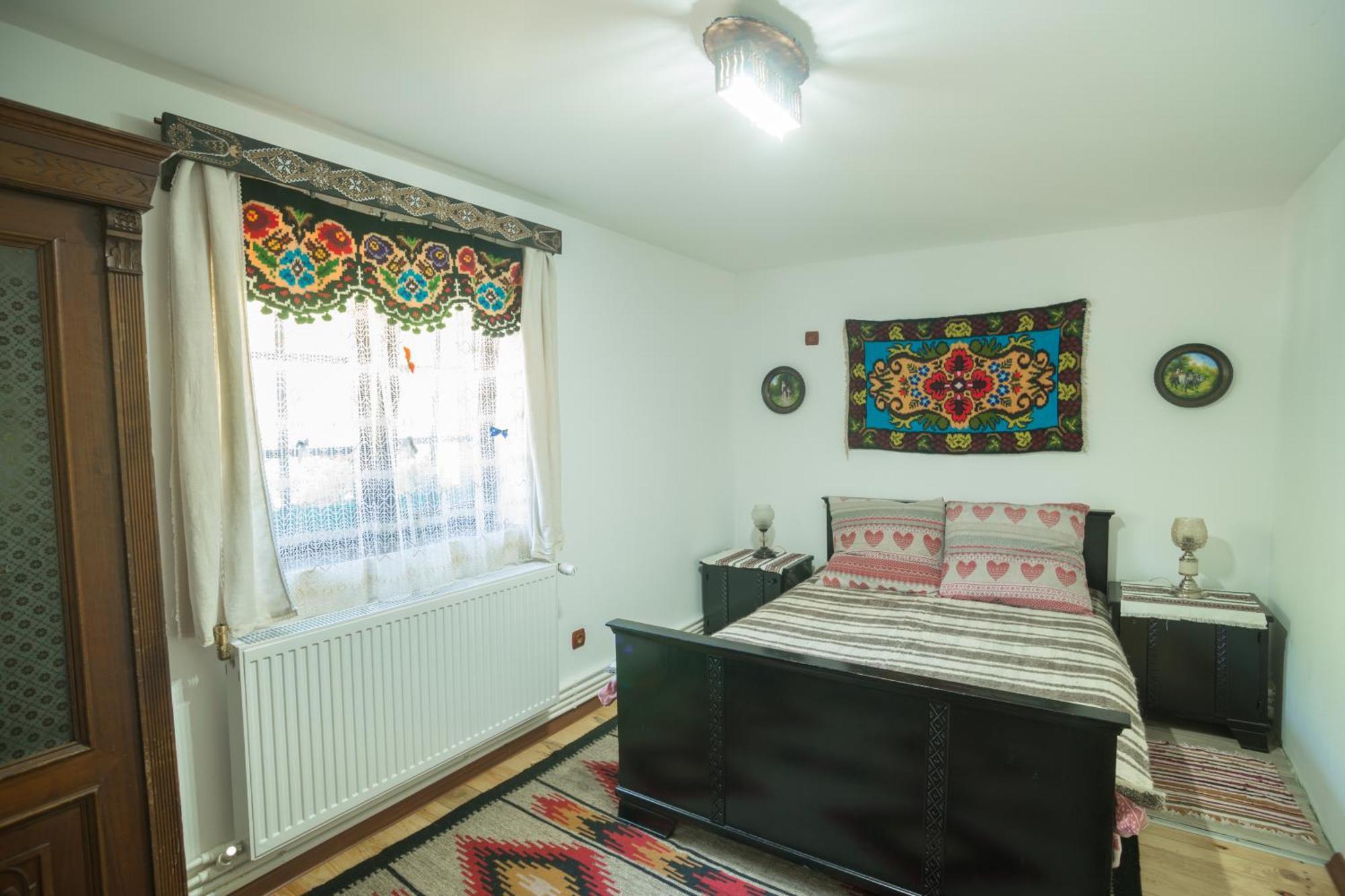 Villa Casa Rustik Bucovina à Fundu Moldovei Extérieur photo