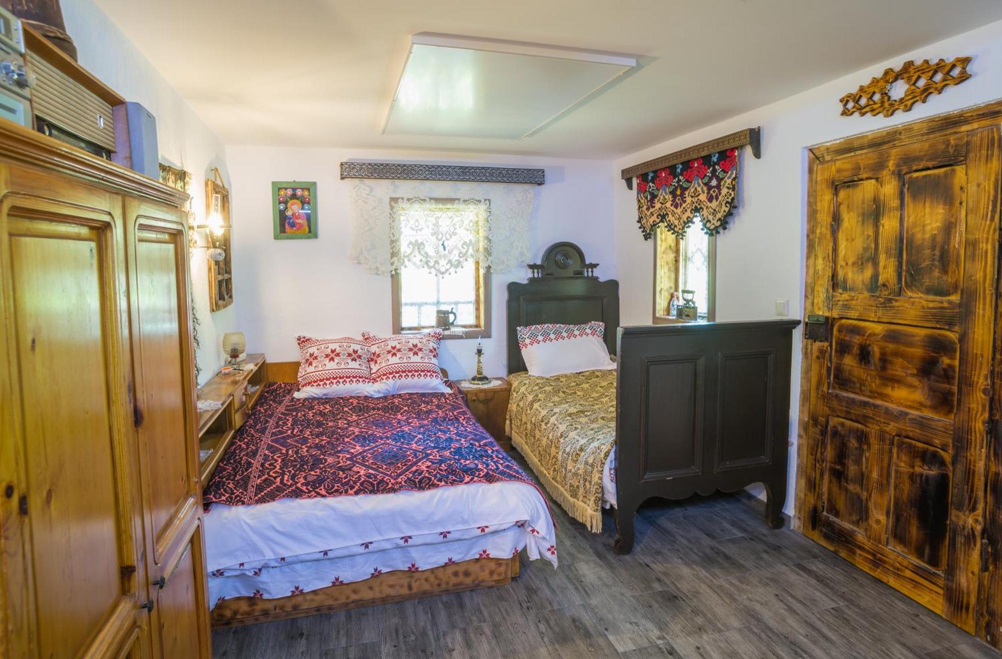 Villa Casa Rustik Bucovina à Fundu Moldovei Extérieur photo